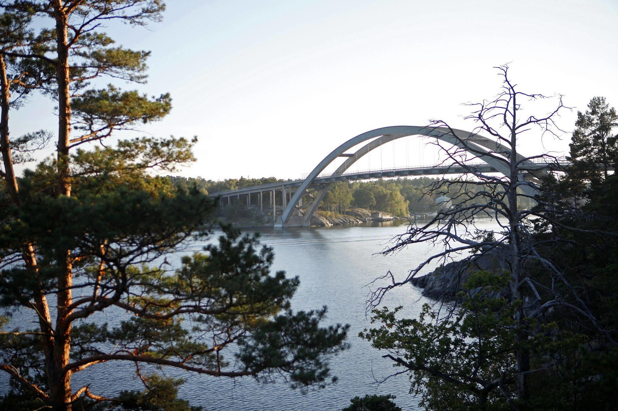 Djuroenaeset Hotell & Konferens Djurhamn Екстер'єр фото